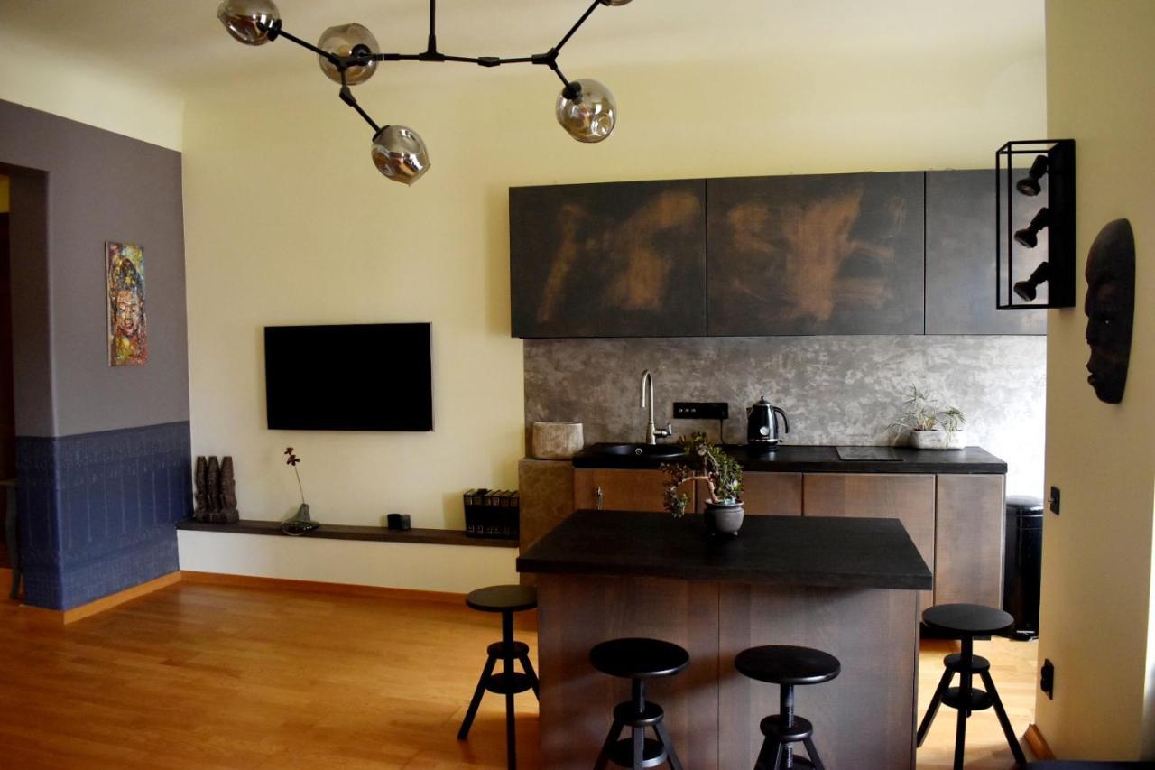 Perfectly Central Apartment 5 Min To Old Town & Art Noveau. Riga Bagian luar foto