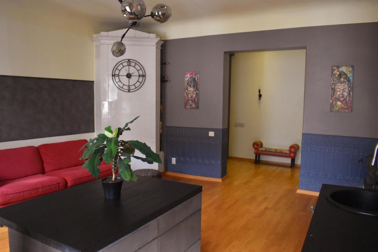 Perfectly Central Apartment 5 Min To Old Town & Art Noveau. Riga Bagian luar foto