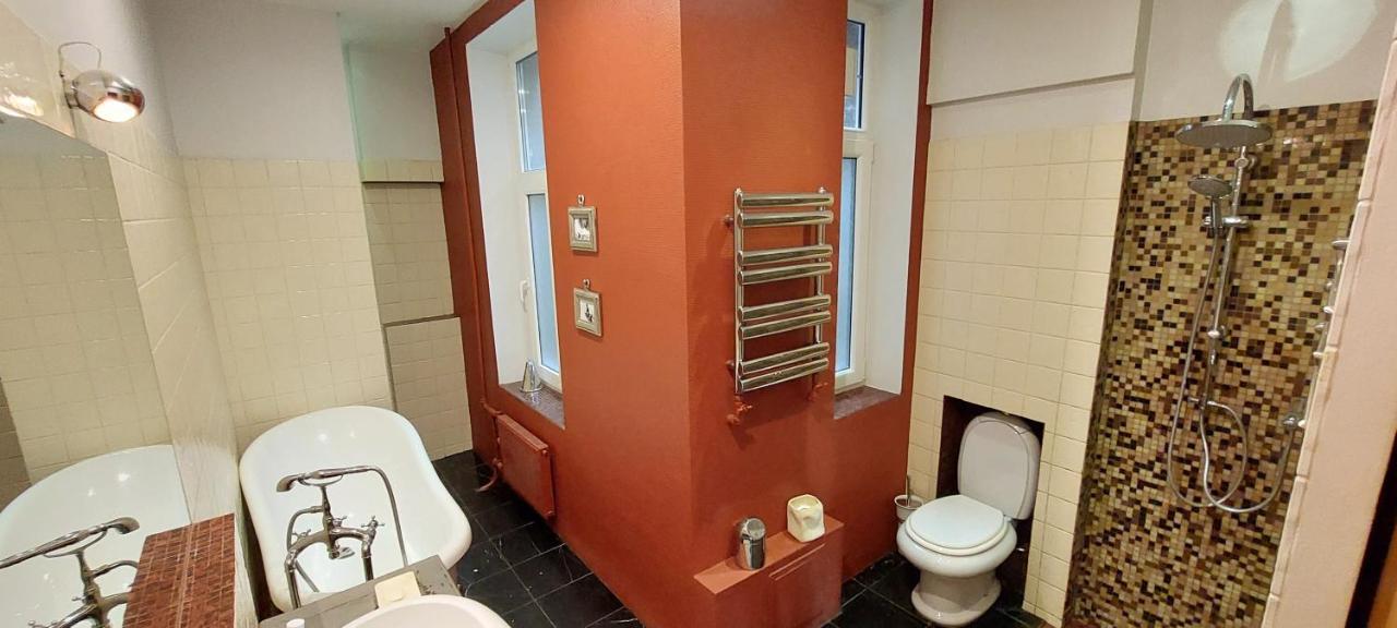 Perfectly Central Apartment 5 Min To Old Town & Art Noveau. Riga Bagian luar foto
